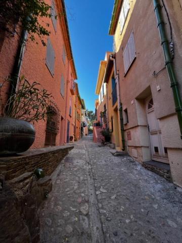 Dans Le Quartier Recherche Du Moure