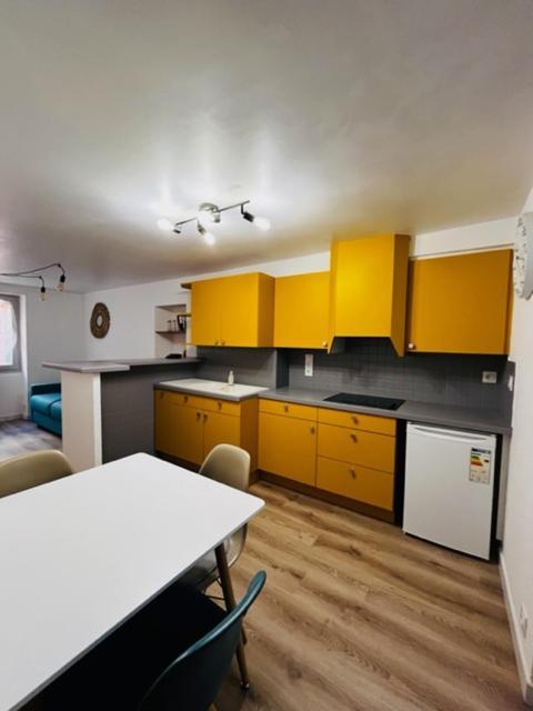 Apartment Dans Le Quartier Recherche Du Moure *